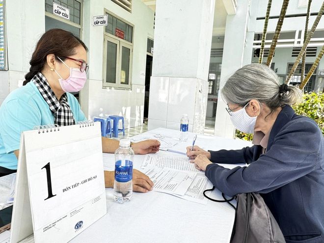胡志明市启动百万老人免费健康检查计划
