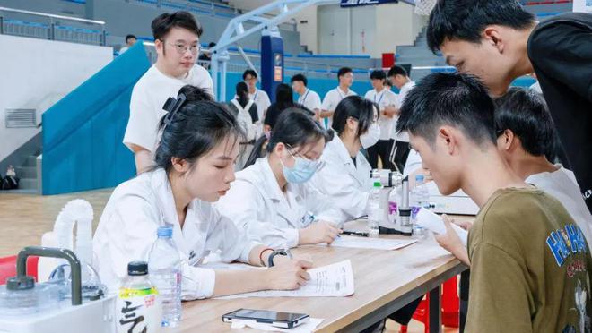 66爱眼日｜关注学生眼健康！2024大湾区健康科普大赛眼分赛暨科普活动走进高校(图4)