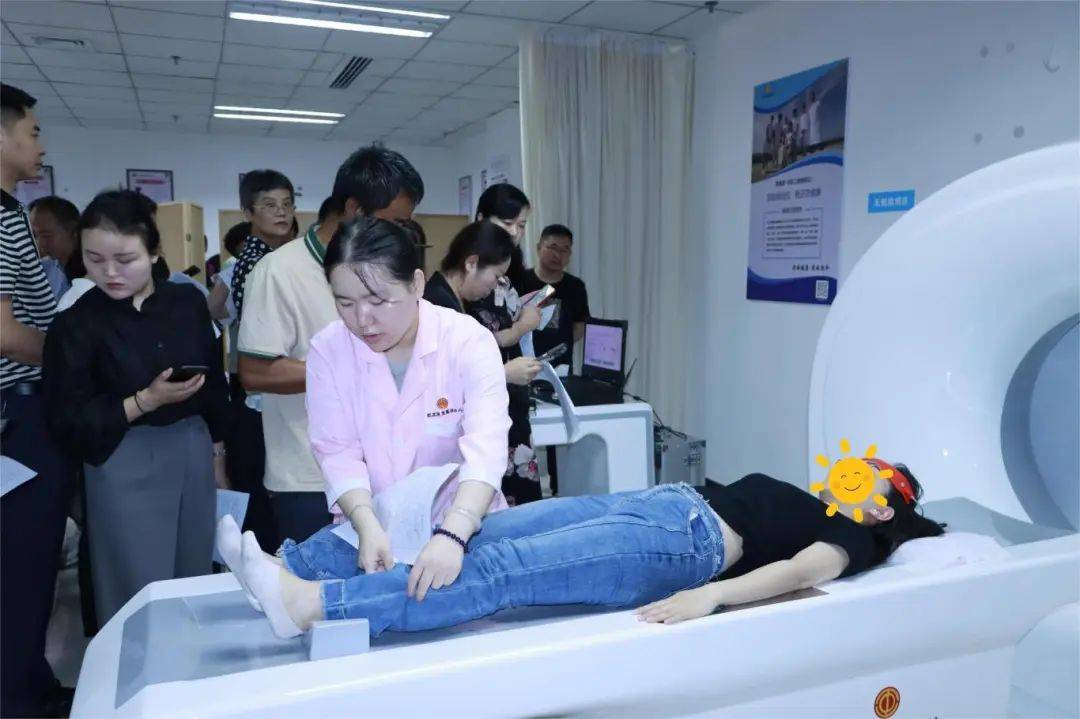 【市总动态】2024年“工会在身边·健康每一天”职工健康检测活动启动(图2)