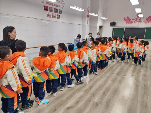 宜宾市南溪区福临小学校开展2024年秋期学生视力检测(图2)