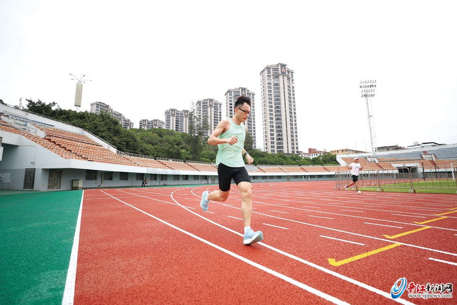 晋江宝龙体育场正式恢复对外开放(图1)