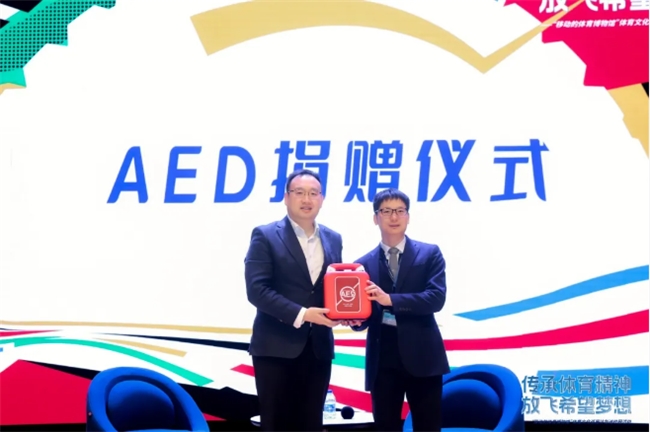 2024校园行收官!沃尔沃汽车“移动的体育博物馆”驶入上海闵行区诺达双语学校(图2)