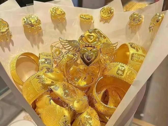 心理测试：选择你喜欢的珠宝测你2024会迎来什么(图2)