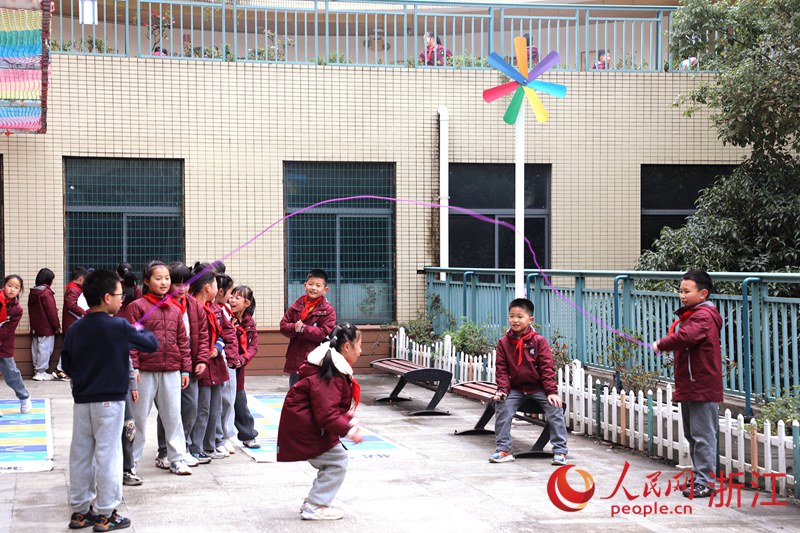 校园课间“微改革”：5分钟的“加时”关怀