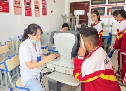 乌当区开展2024年学生常见病及健康影响因素监测(图2)