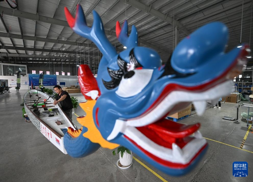 促进民营经济高质量发展丨湖北公安：体育运动装备走向世界大舞台(图2)