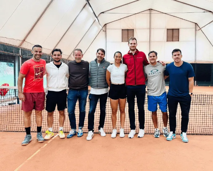 流言板]即将复出？郑钦文通过重返巡回赛健康评估