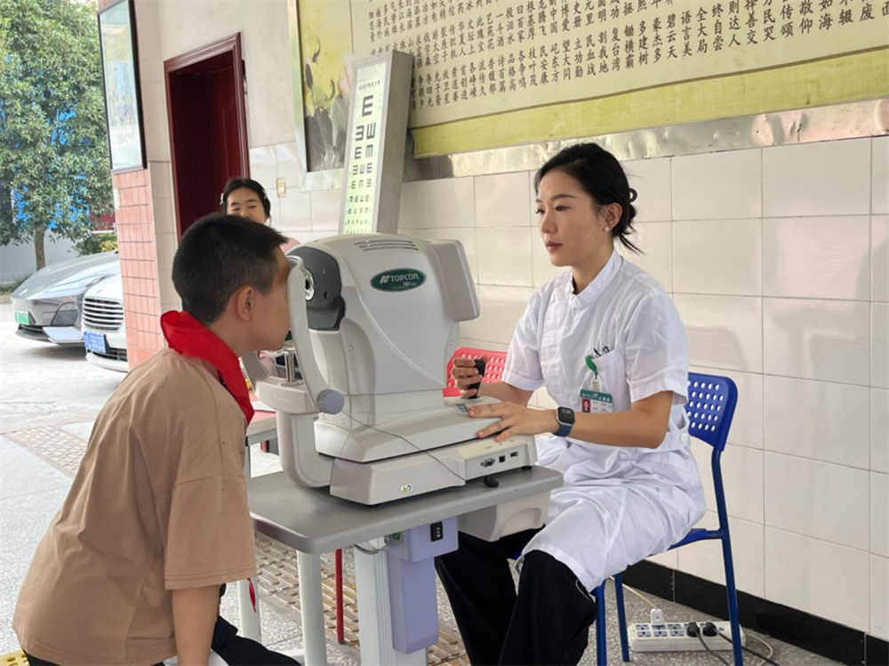 掌握健康状况助力健康成长——井研县来凤小学开展2024年学生常见病和影响因素监测工作