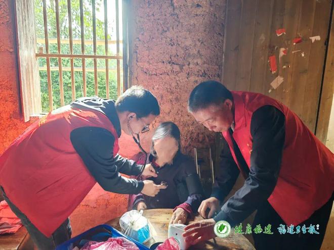 从“自己扛”到“全程管”！福建这个县让数万人有了专属健康管家(图2)