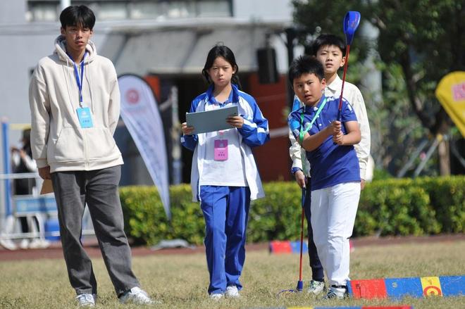 身上有汗眼里有光心中有梦福田区高尔夫球校园联赛成体育课程化展示平台(图9)