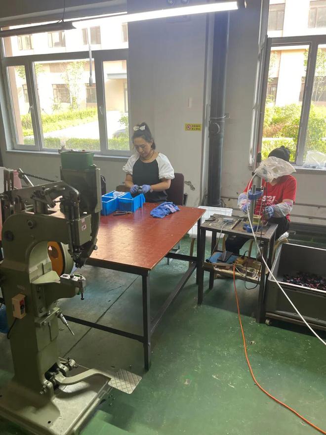 冰雪新势力①｜从“单一产出”到“产业集群”哈尔滨冰雪装备制造实现蝶变(图3)