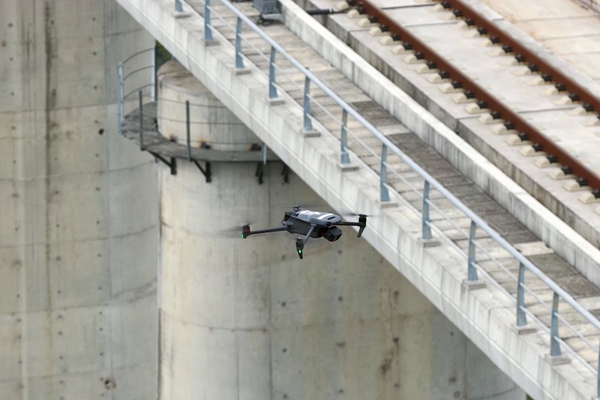 “巧手”查毫厘“鹰眼”护长桥