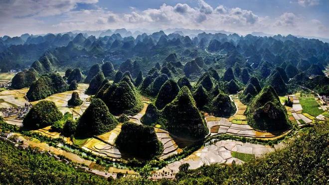 万峰林景区简介及玩法推荐(图1)