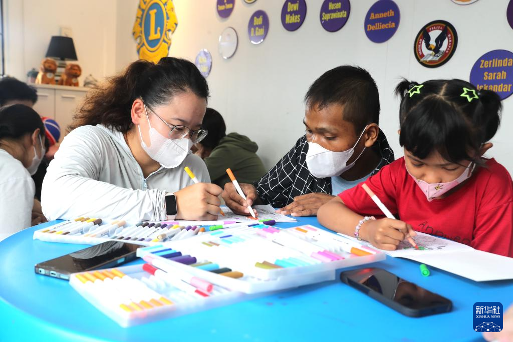 在印尼做“微公益”(图3)